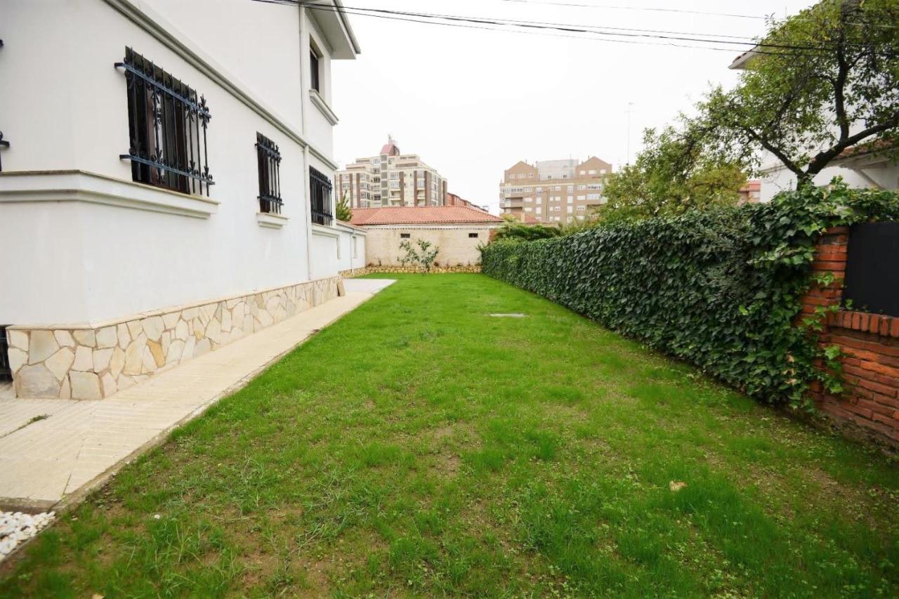 Villa Housing Leon Casa Con Jardin Esterno foto